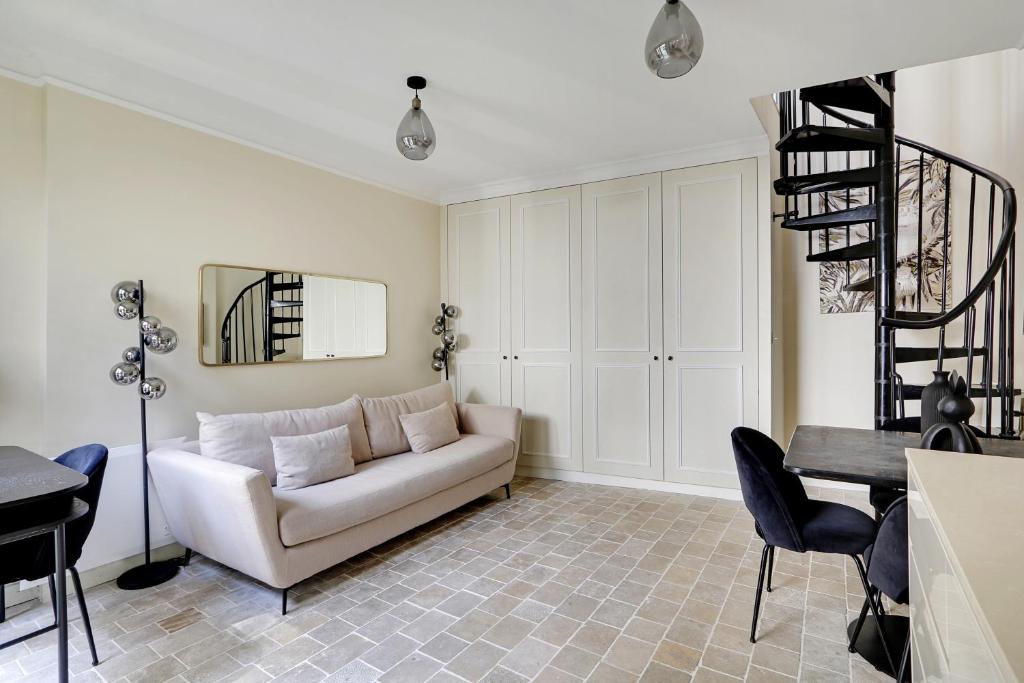 Pick A Flat's Apartment in Montmartre - Rue Lepic - 4