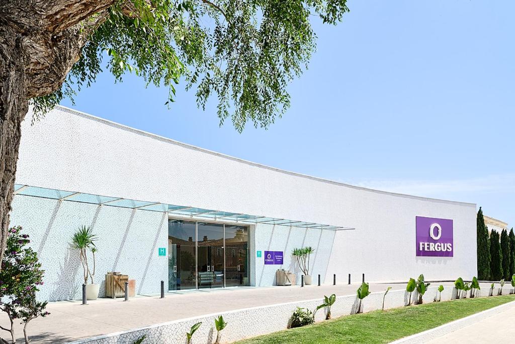 FERGUS Club Mallorca Waterpark — Hotel building in Magaluf, Balearic Islands