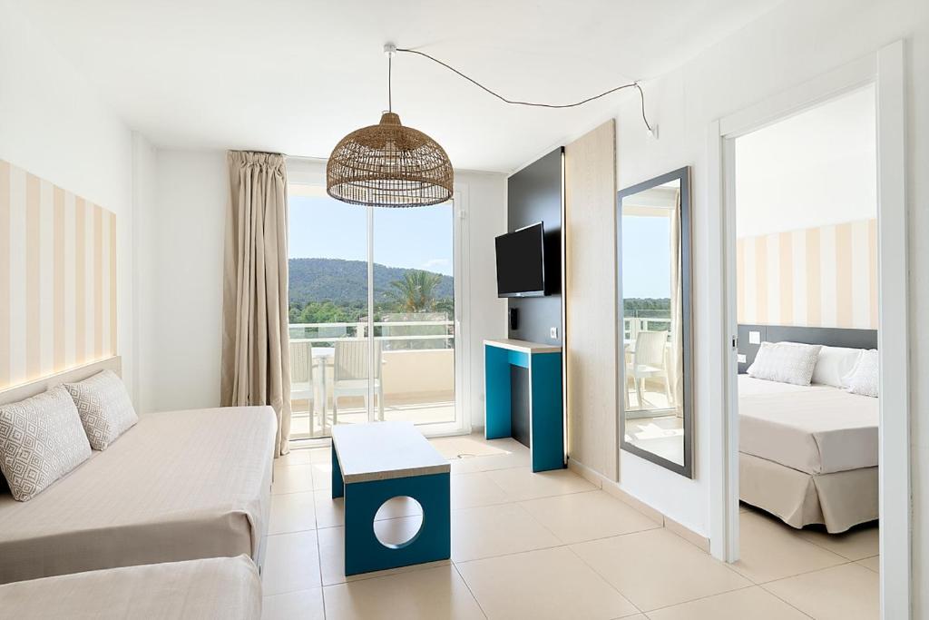 FERGUS Club Mallorca Waterpark — Hotel rooms in Magaluf, Balearic Islands