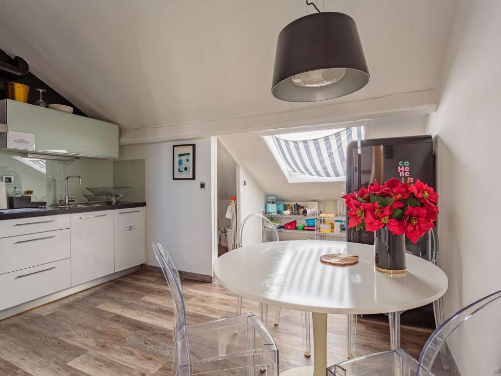 Charmant appartement 1 chambre avec mezzanine à 800m de la plage et près des commerces, Wi-Fi gratuit - FR-1-3-599 - 5