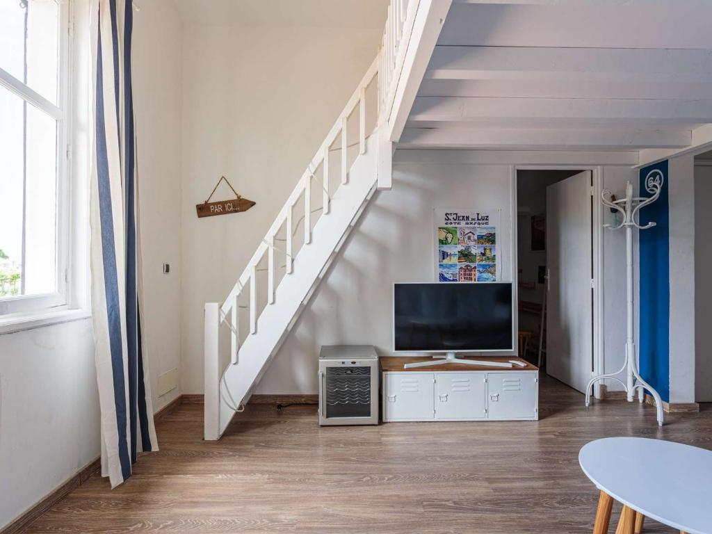 Charmant appartement 1 chambre avec mezzanine à 800m de la plage et près des commerces, Wi-Fi gratuit - FR-1-3-599 - 3
