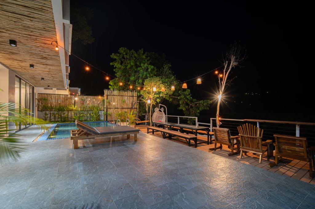 Balcony/terrace, Ban Ban Resort TeukChhou in Kampot