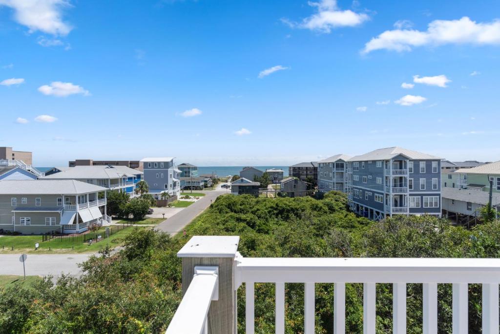 Beaches Be Crazy, Carolina Beach