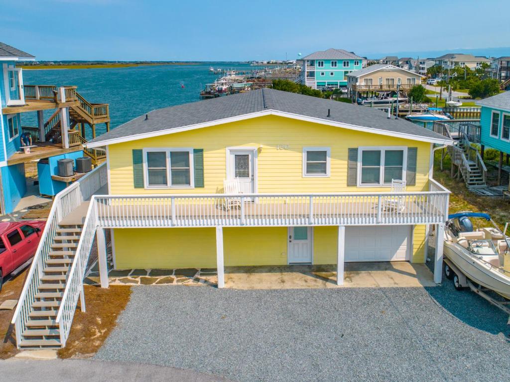 Bears Den, Topsail Beach