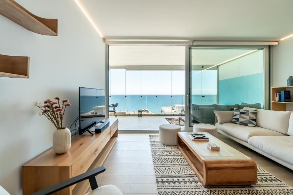 AMAZING SEA VIEWS - The Wave II, Pool and Sea View - 3