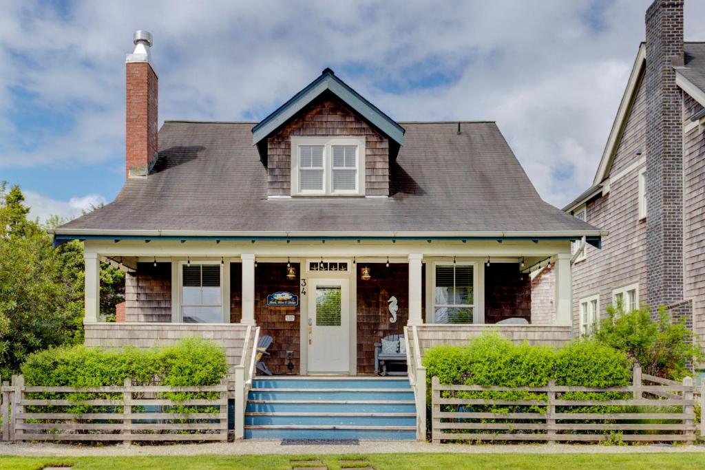 Hook Wine and Sinker by Seabrook Hospitality, Pacific Beach