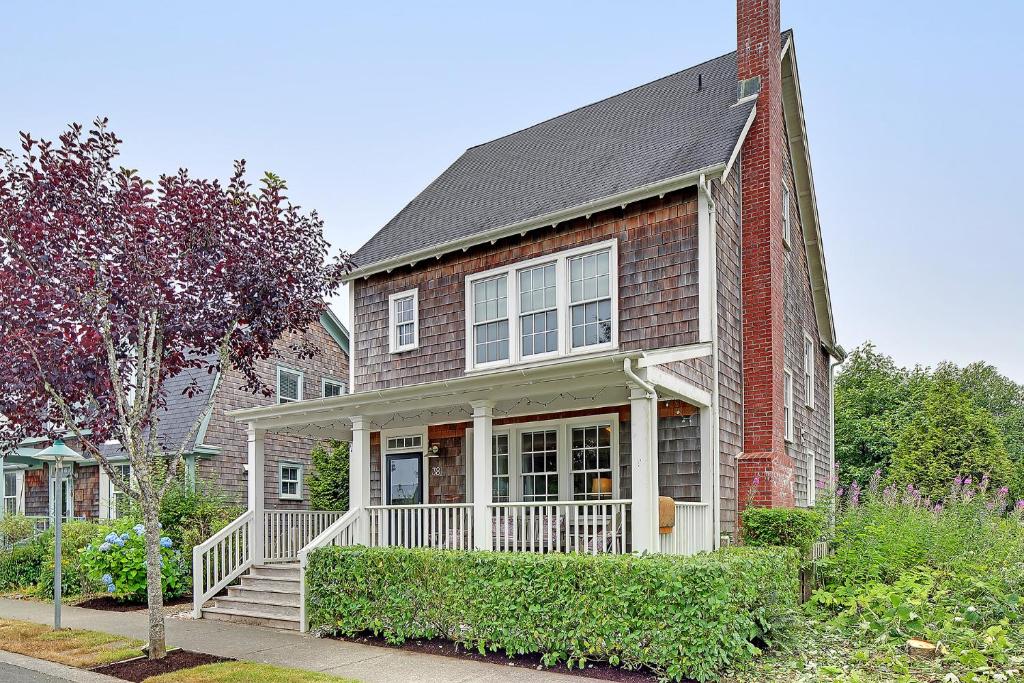 Wish Upon a Seastar by Seabrook Hospitality, Pacific Beach