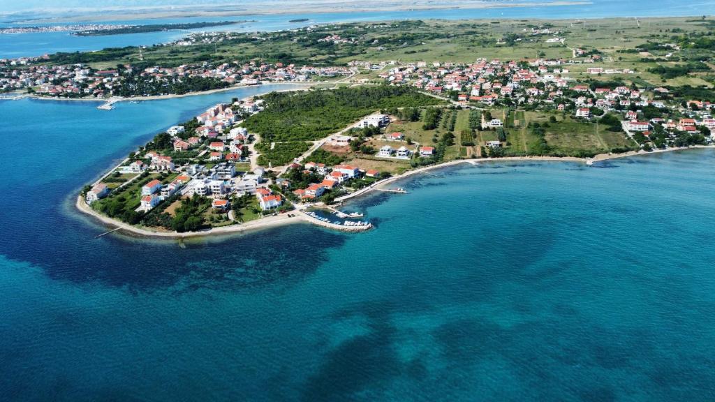 Apartment Relex with pool & Jacuzzi, Privlaka