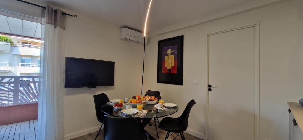 Juan 4 prs, clim, 300m plage, piscine, parking - 2