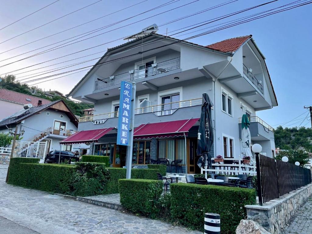 Eiffel's Guest House, Pogradec