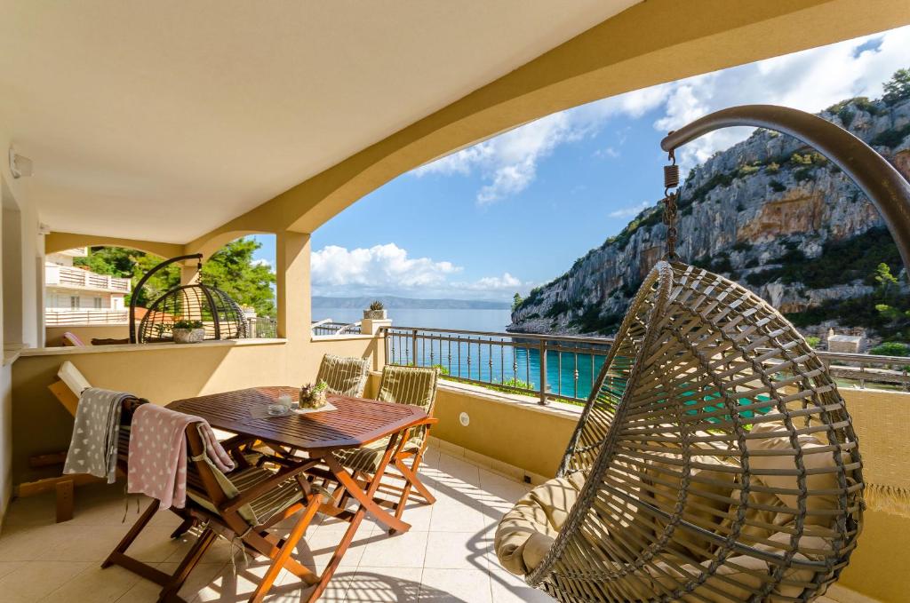 Apartments Apollo, Zastražišće