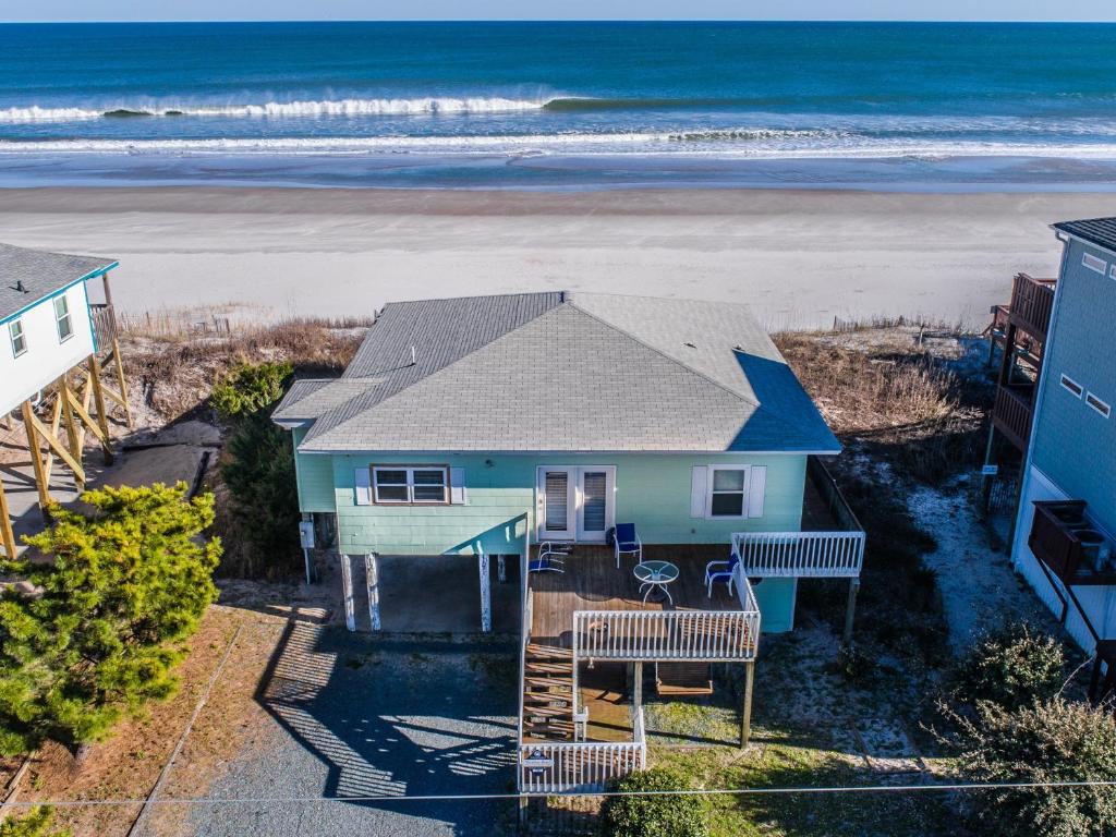 Costic, Topsail Beach