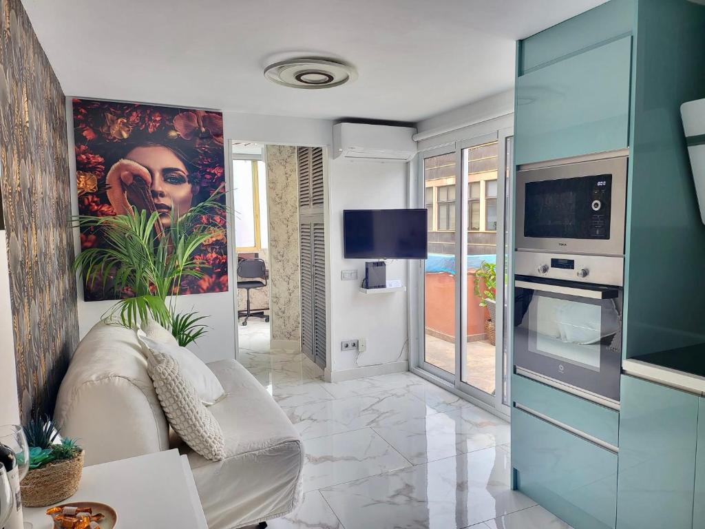 New Attic with Terrace and Air Conditioning at Las Canteras Beach Parking Optional, Las Palmas de Gran Canaria