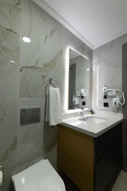 Three Points Hotel — Hotel rooms in Beldibi