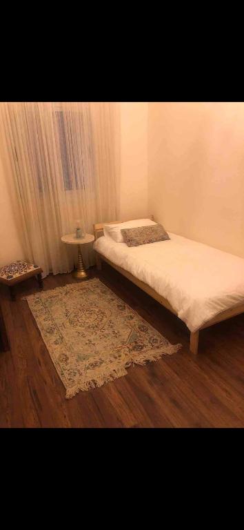 Cosy & spacious 2 bedrooms ground floor apartment, Ammán