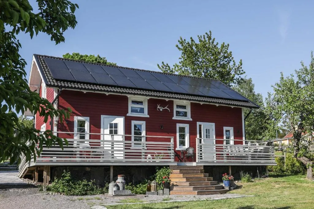 Skärgårdslägenhet med havsutsikt i Sankt Anna! NR1, hotel in Sankt Anna