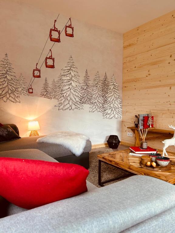 Appartement situé en rez de jardin avec piscine privée en été - 1