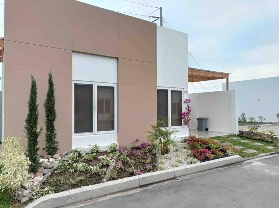 Casa de playa en exclusivo club, seguridad 24-7 - 1
