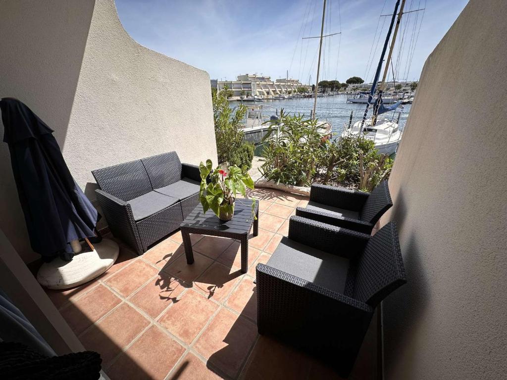Marina 2 pièces bord de mer, parking privé, 5 pers - FR-1-731-77 - 2