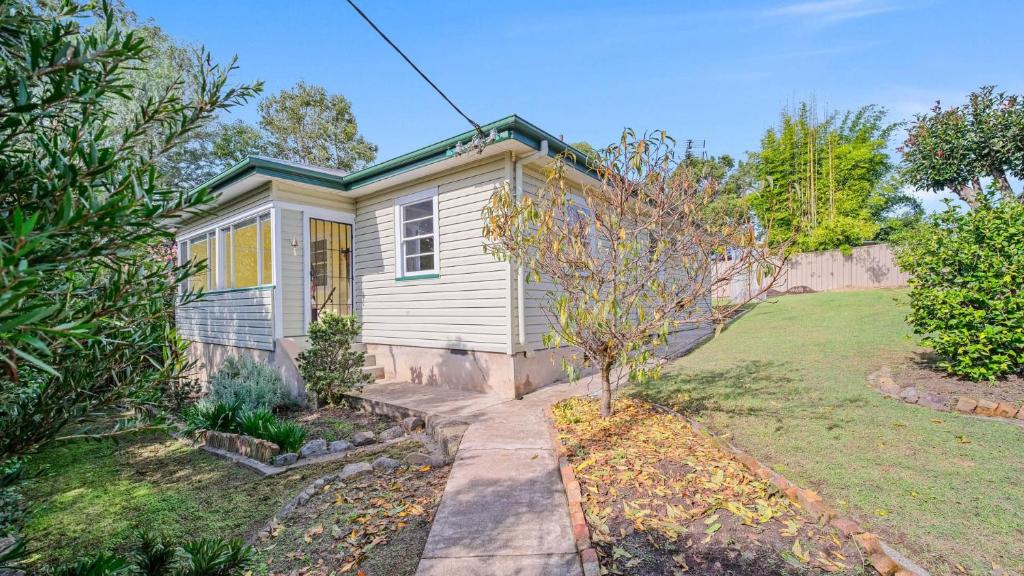 Riverlet - Heart Of Gloucester Town, Gloucester