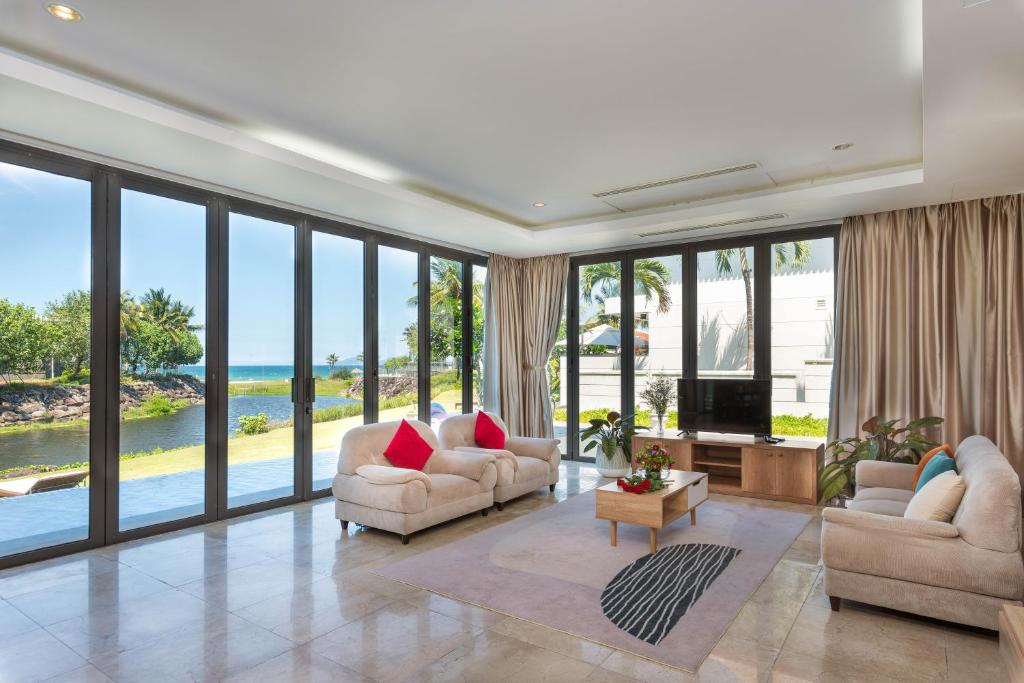 Biệt Thự Ocean Beach Villa