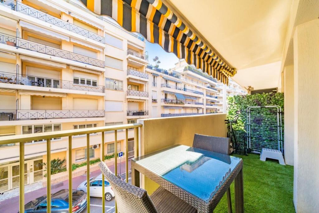 Sublime studio in the center of Cannes - 3