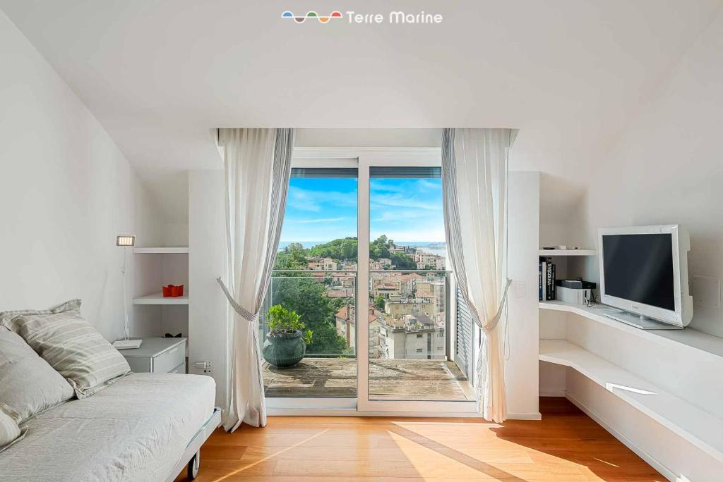 Bay View Home, TerreMarine - 5