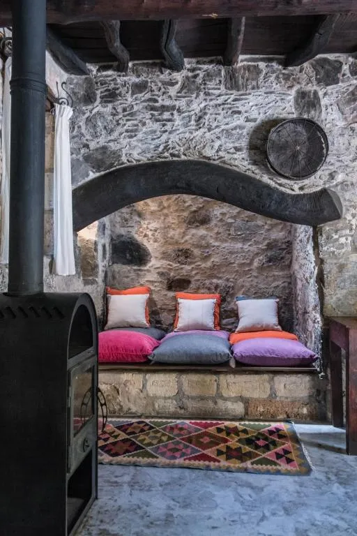 Μilia Mountain retreat, מלון בVlátos