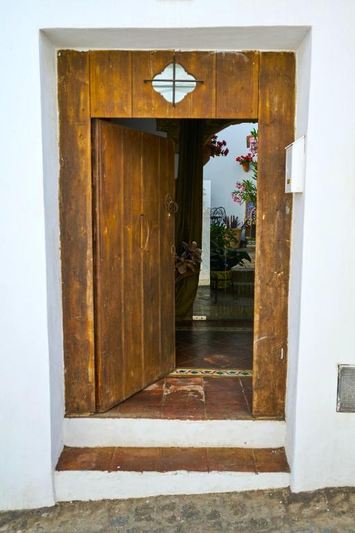 La Aldaba Vejer Traditional Patio House - 2
