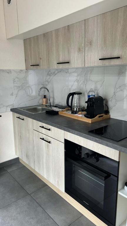 Superbe Appartement tout équipé, Coins cosy à Metz gare, 50M2, Parking privé, Balcon, 2p - 5
