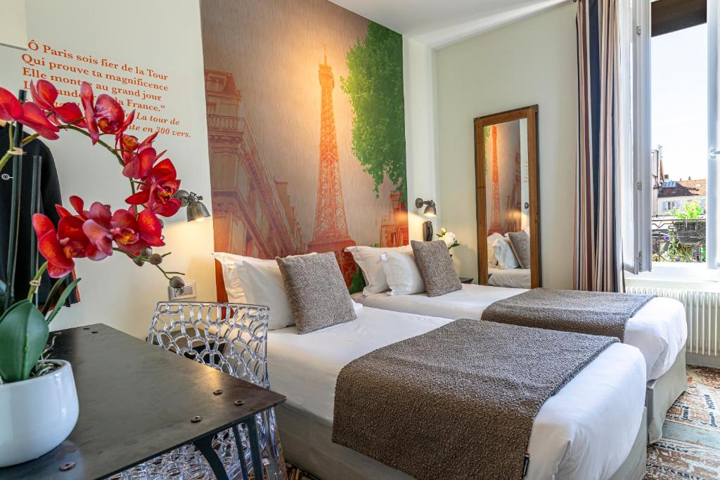 Paris Hotel Alpha Paris Eiffel by Patrick Hayat room