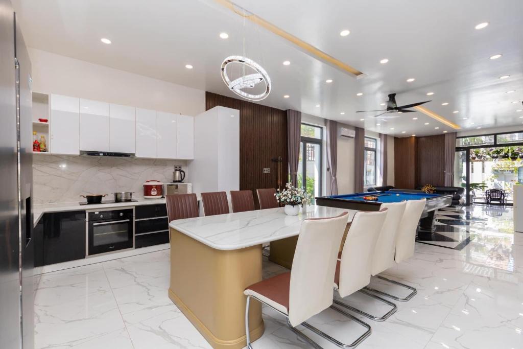 Villa Kim Ngân 9 &#8211; Bida &#8211; Karaoke &#8211; Đi Bộ Ra Biển