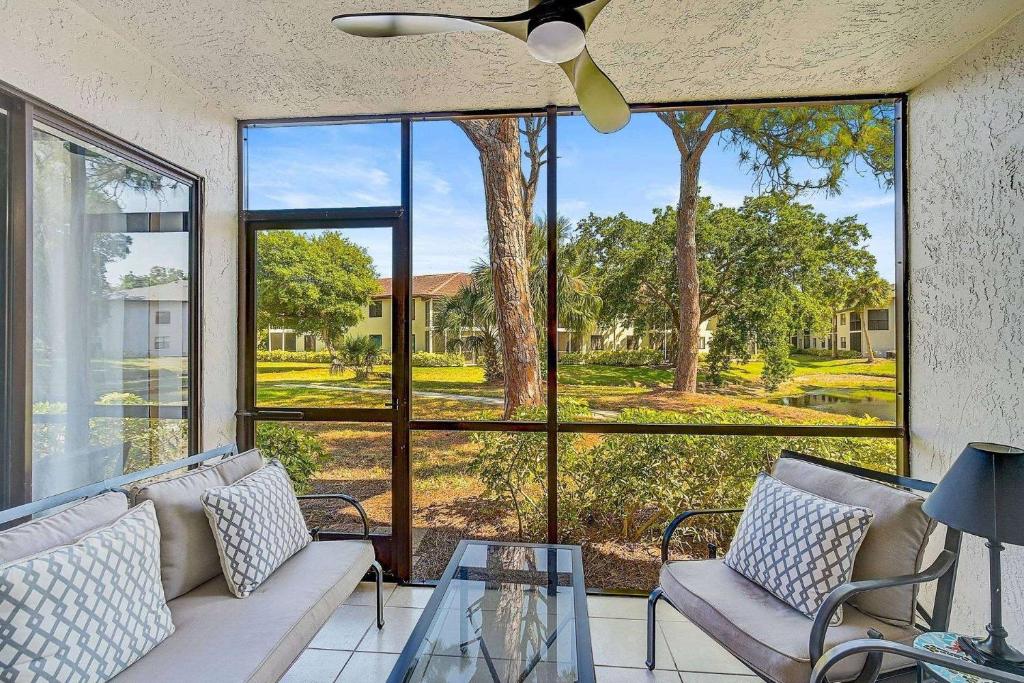 Echo of the Seas, Bradenton