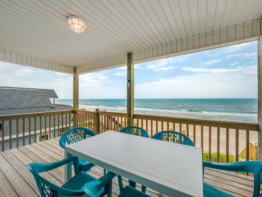 HypNautical, Surf City