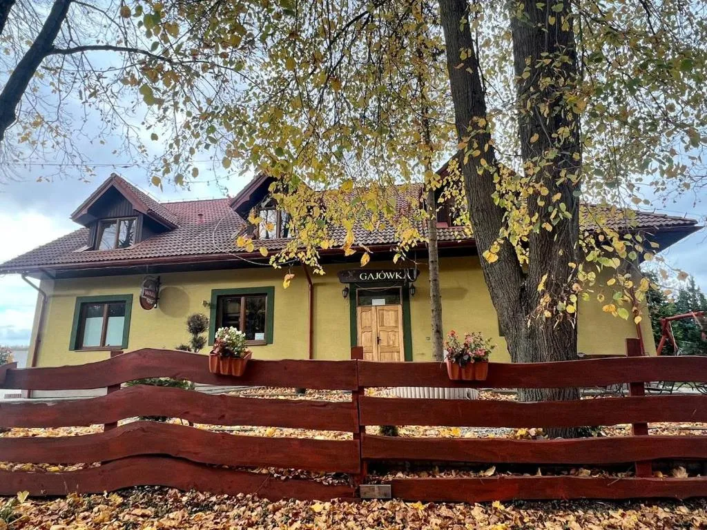 Zajazd Gajówka，位于兹维日涅茨的酒店