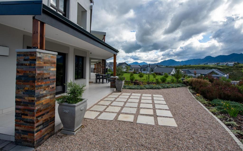 The Peaks - Kingswood Golf Estate, George