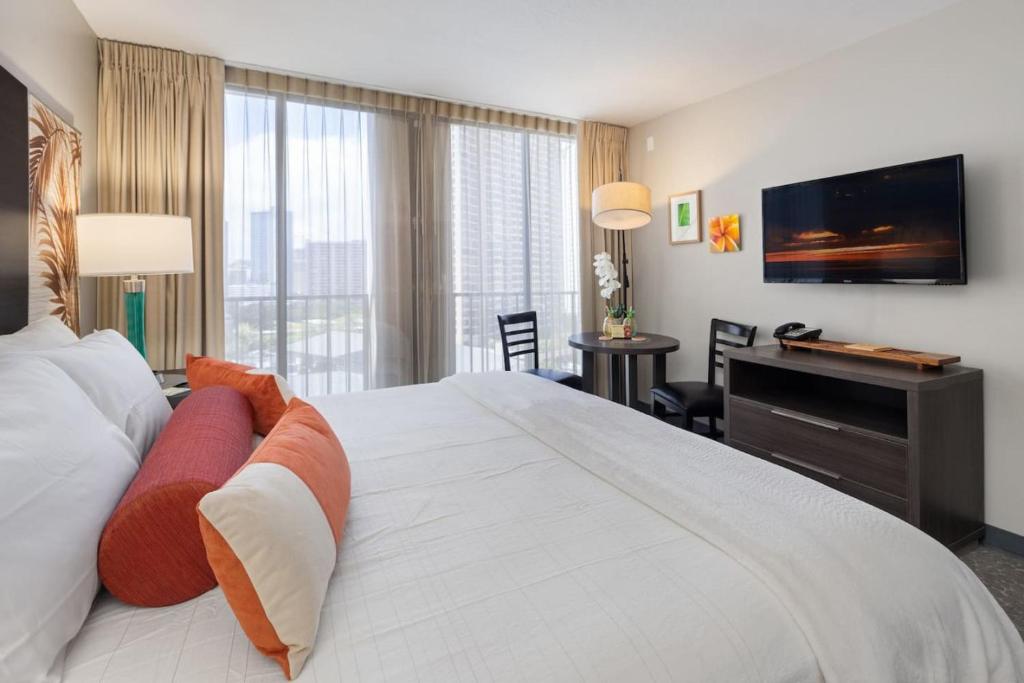 A Sublime Location - A Peaceful Surrender in Waikiki, Honolulu