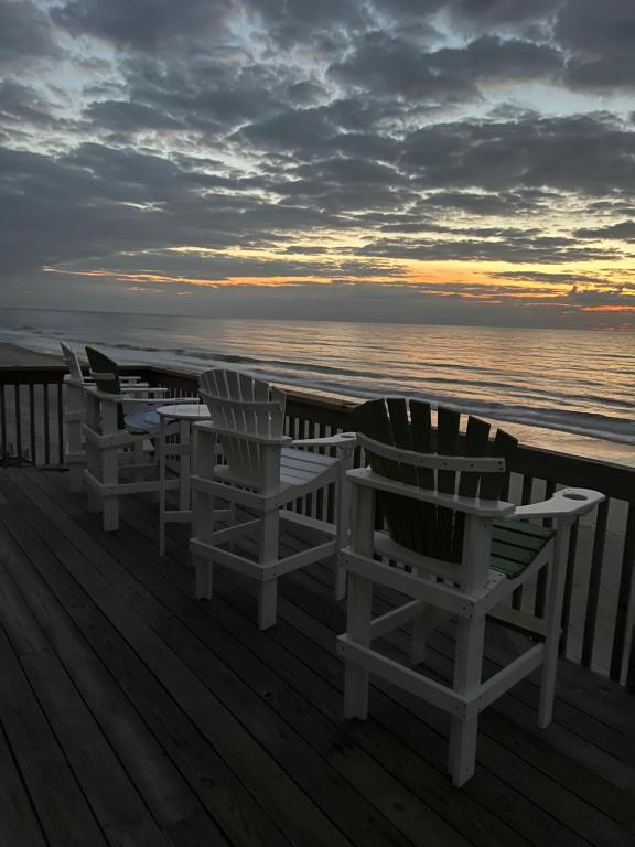 Luna Escape, Surf City