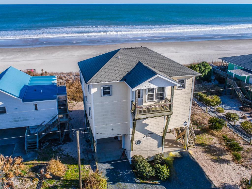 Piccolo Paradiso, Topsail Beach