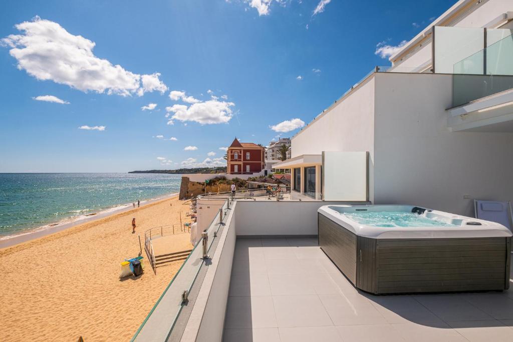 Under The sea 2, Armação de Pêra