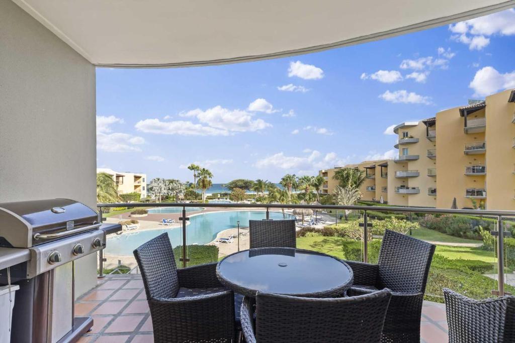 Beachfront - Summer View 2BR condo - A244, Palm-Eagle Beach