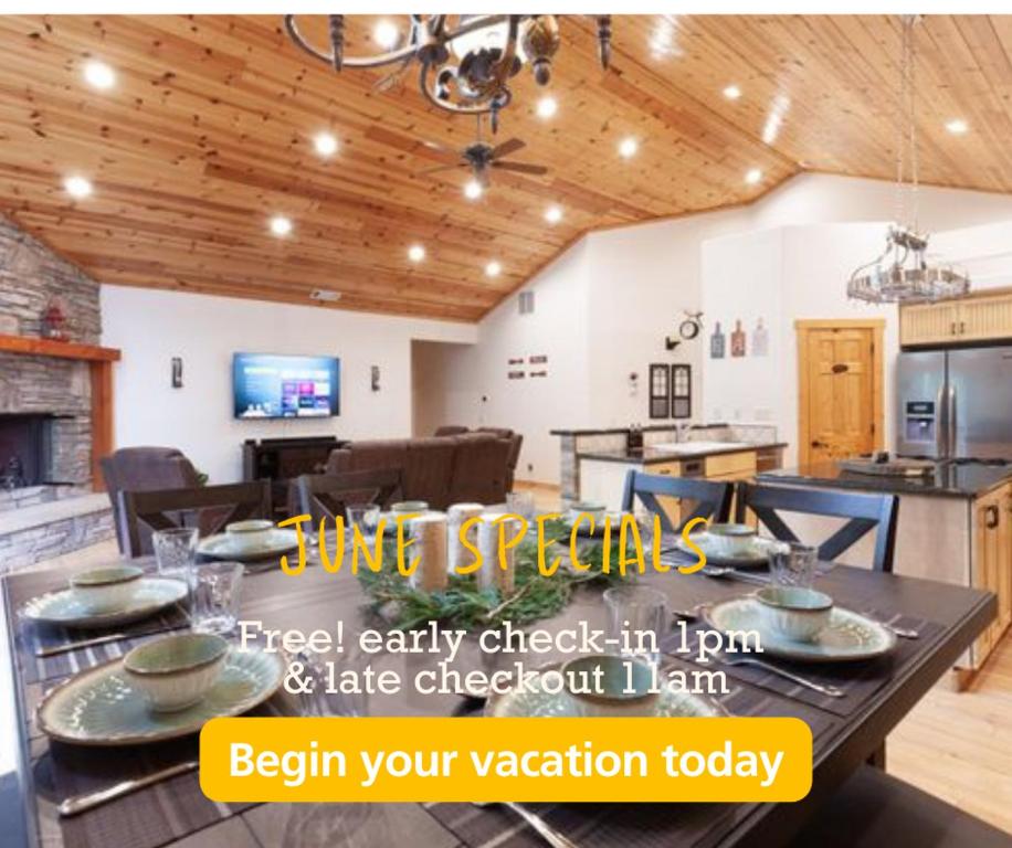 Hillside Hideaway - game rm - master spa - Luxury, Lake Arrowhead