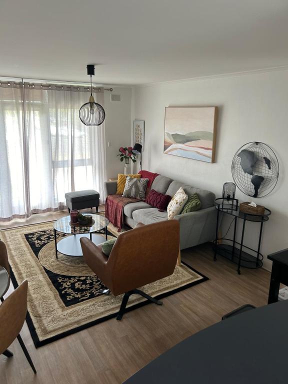 Sunshine Seven, Salisbury