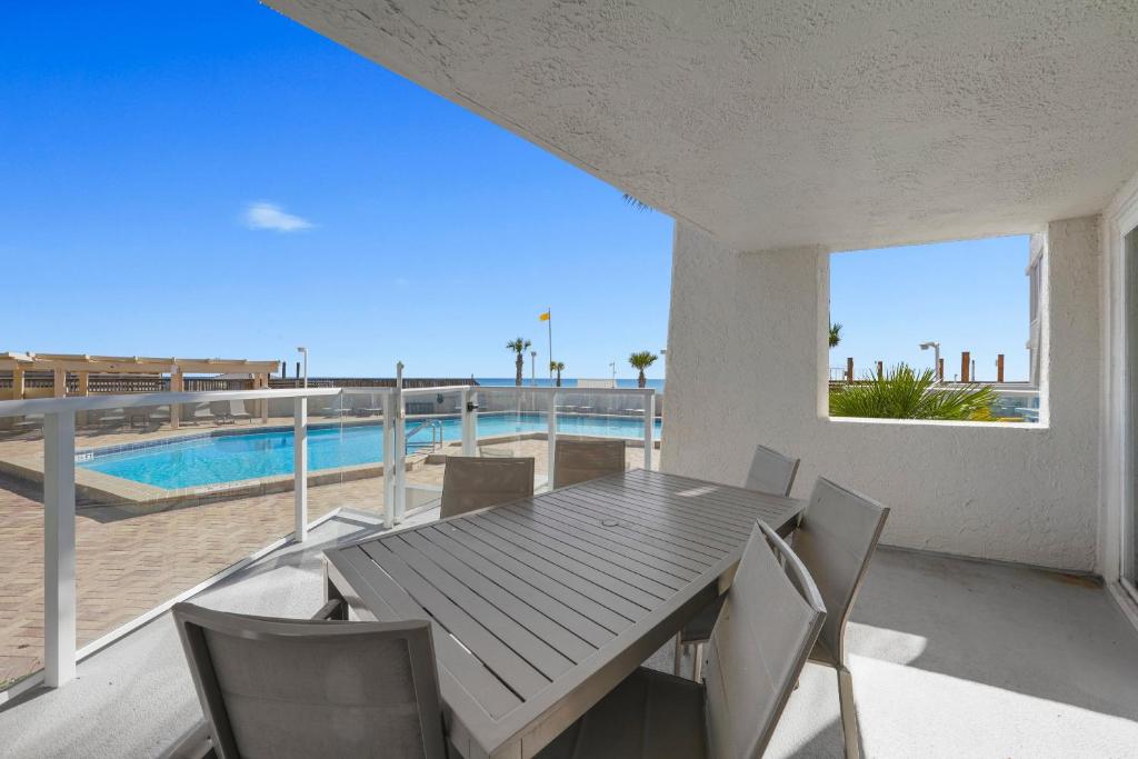 Beachside Two 4209, Destin