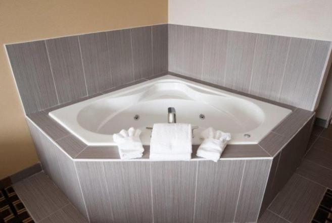 Western Star Inn and Suites Carlyle photo