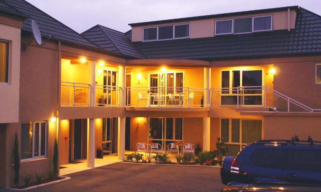 Exterior view, CentrePoint on Colombo Motel in Christchurch