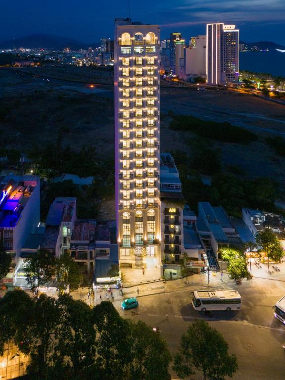 Avari Hotel