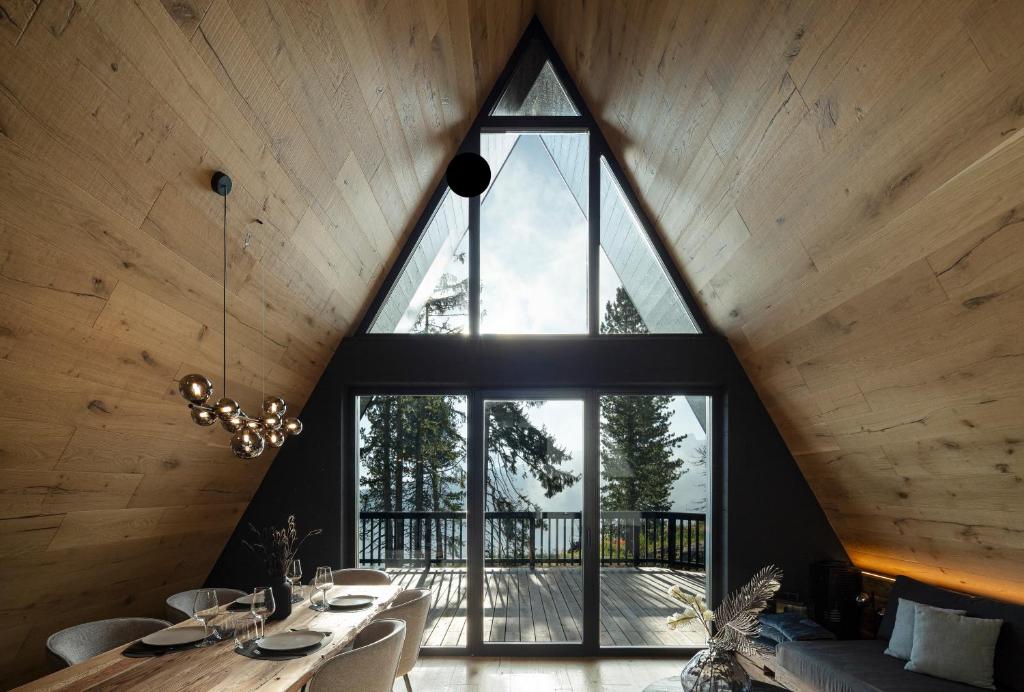 LUXE VISTA Mountain Chalet Cermis - mitten auf der Alm und Skipiste - 4