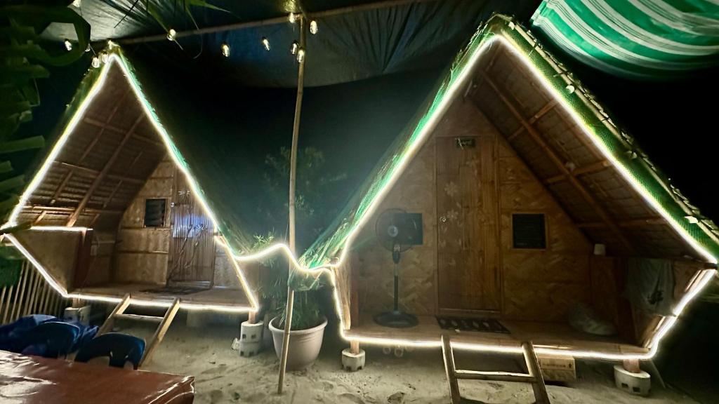 Seasure Beach Resort's Twinnie, Sindol