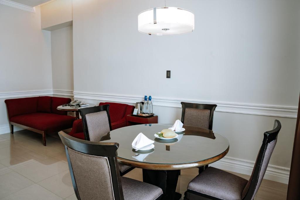 Metrocentre Hotel & Convention Center